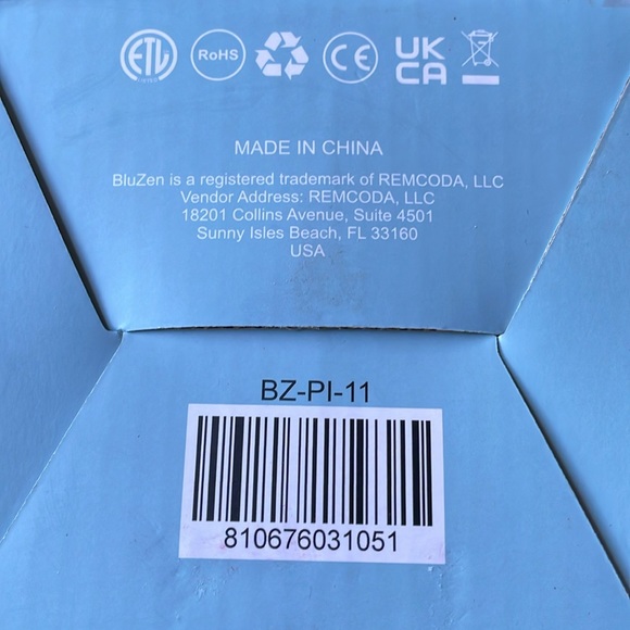 NWT Bluzen Ceramic Plug-In Essential Oil Diffuser in lovely powder blue + oil - Picture 10 of 11